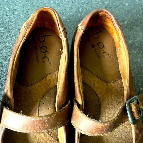 boc Mary Jane slip on leather shoes in excellent condition. Only used 2 times. - Picture 5 of 5